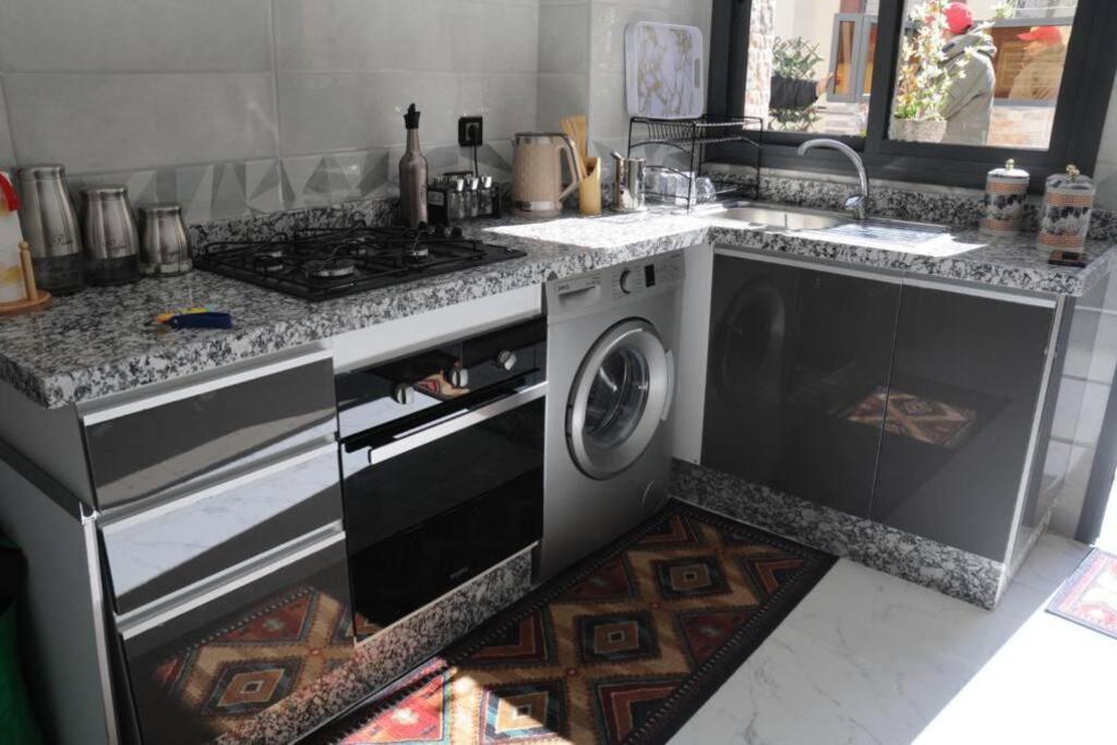 Appartement Meuble Et Bien Situe Meknès Exterior foto